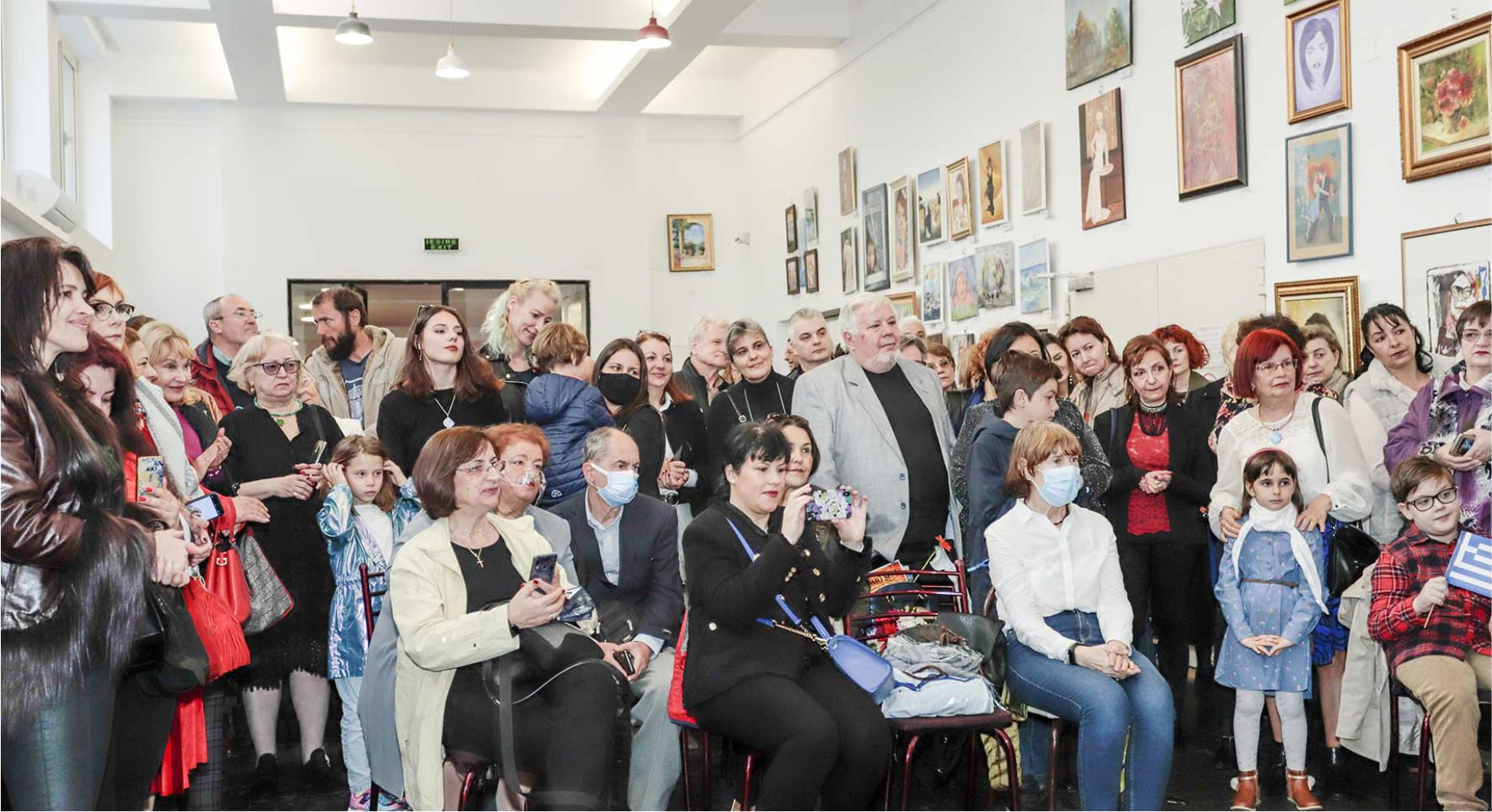 „HOMO SUM” - expoziţie colectivă pe simeze la Sala Dalles - Centrul Metropolitan de Educatie si Cultura „Ioan I. Dalles” -  Bucureşti- (01 - 10 aprilie 2022) (40)